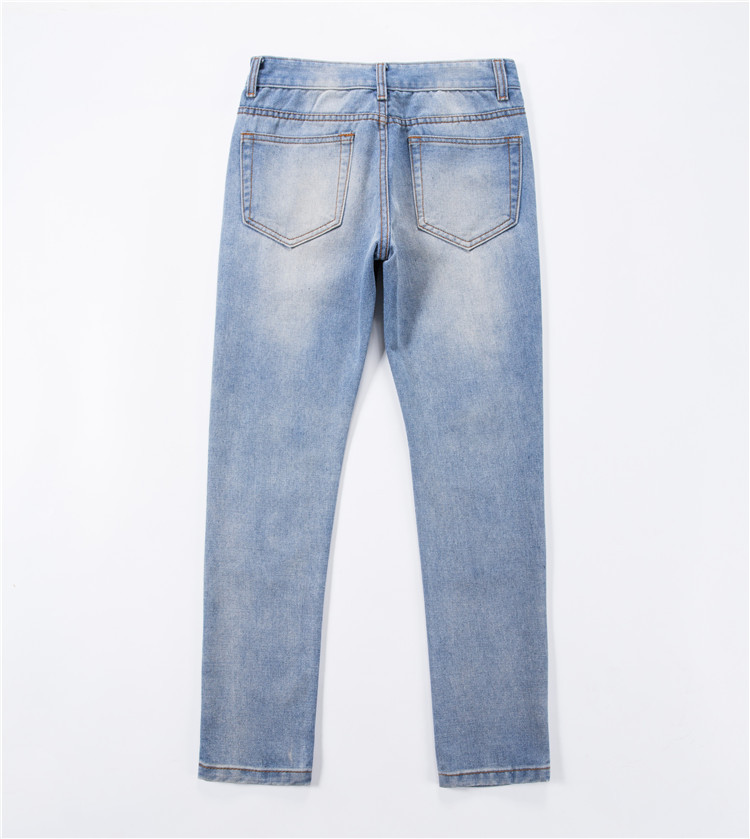 FM6872